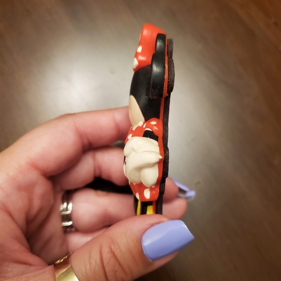 🔥HOST PICK🔥Disney Mini Mouse Magnet - Picture 4 of 6